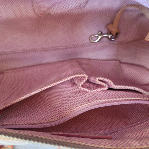 *Rare* Y2K Dooney & Bourke Barrel Shoulder Bag Beige Monogram Vachetta Leather - Picture 10 of 13